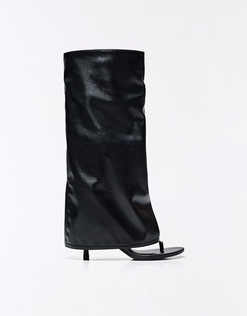 Thong heeled sandals - Women | Bershka UK