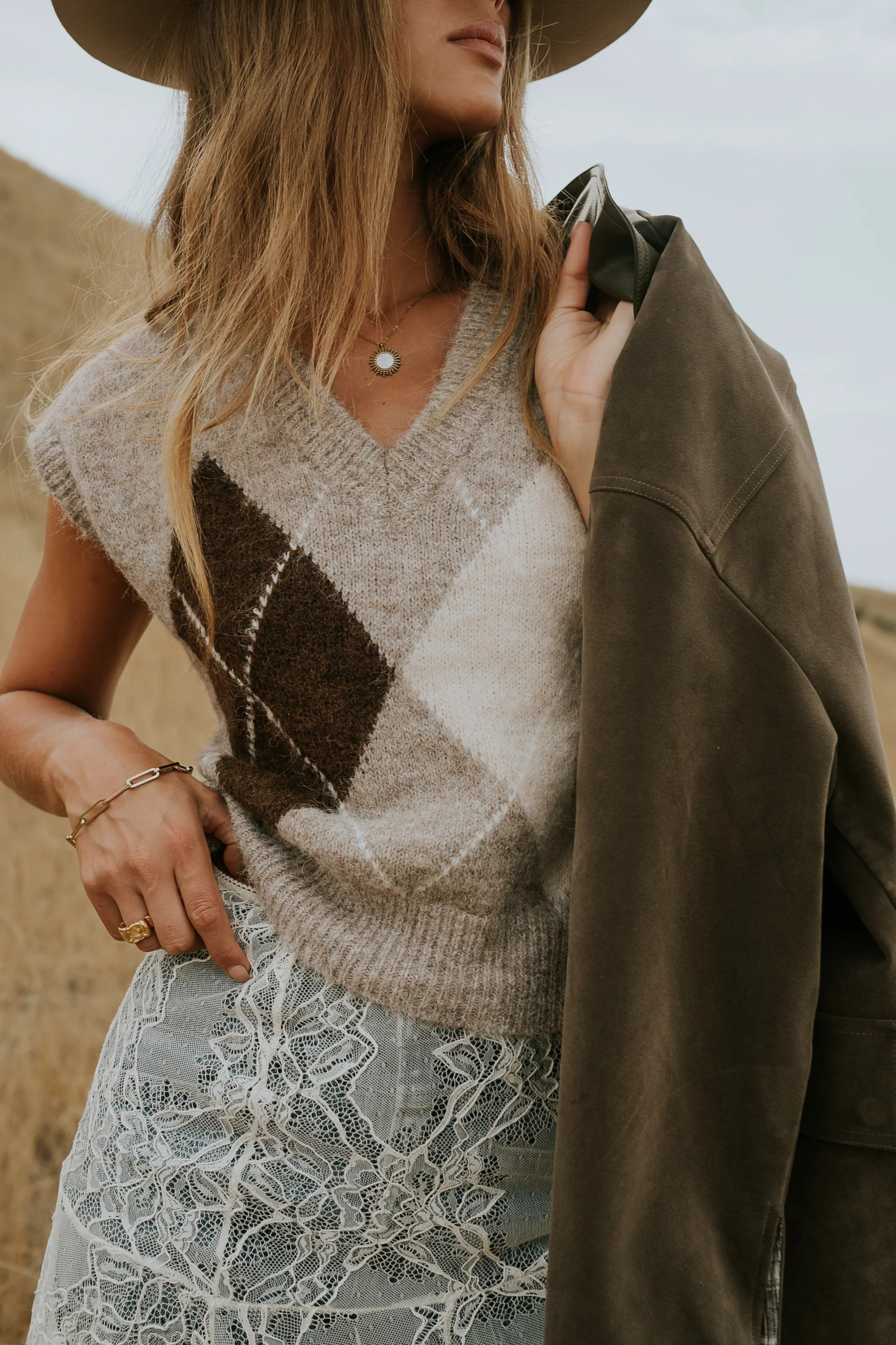 Jessie Sweater Vest in Taupe | Böhme US