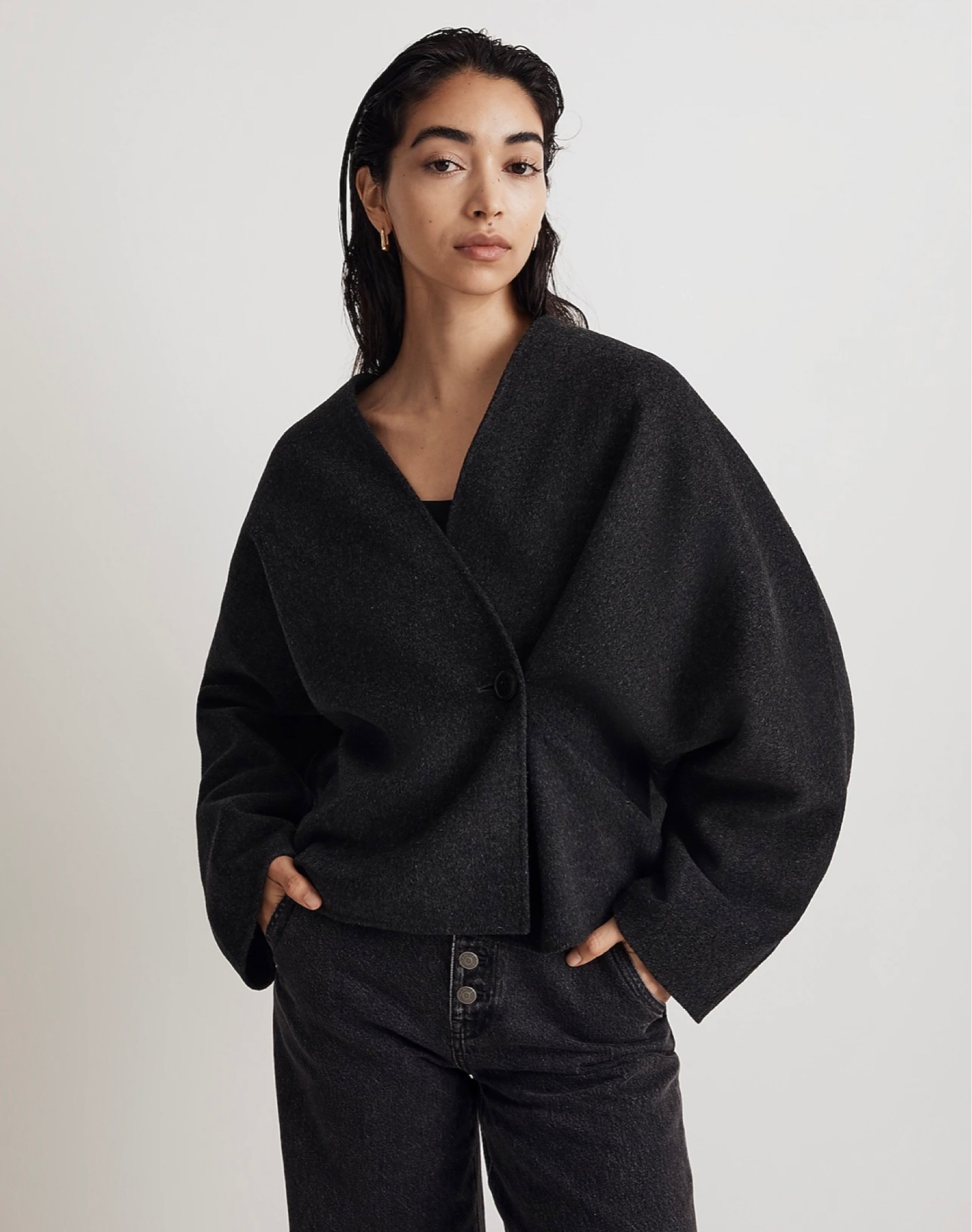 Double-faced wrap jacket by Madewell. This stylish black jacket is perfect for fall and winter 🖤


Wrap jacket 
Fall fashion 
Women’s outerwear 
Fall outfit 
Fall outfit ideas 
Fall wardrobe 
Winter wardrobe 


#LTKSale #LTKsalealert #LTKstyletip
