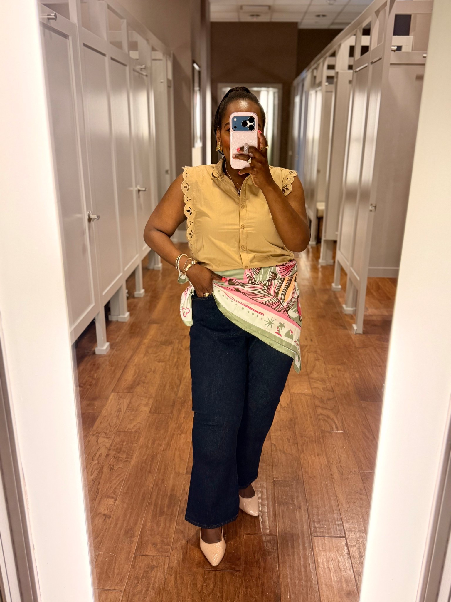 I did it! I finally tried the scarf around the waist trend and I’m obsessed! Love the fun twist it gives an outfit!! 😍 

#LTKootd #LTKvlog #LTKWorkwear