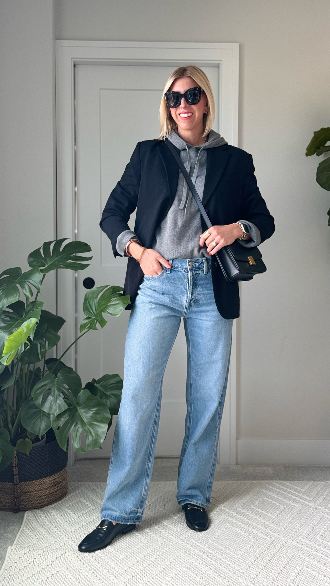 How to style baggy jeans this fall! I love these look for less jeans from target I did size up for a relaxed fit. I’m 5’10” for height reference 

#LTKStyleTip #LTKOver40 #LTKFindsUnder50