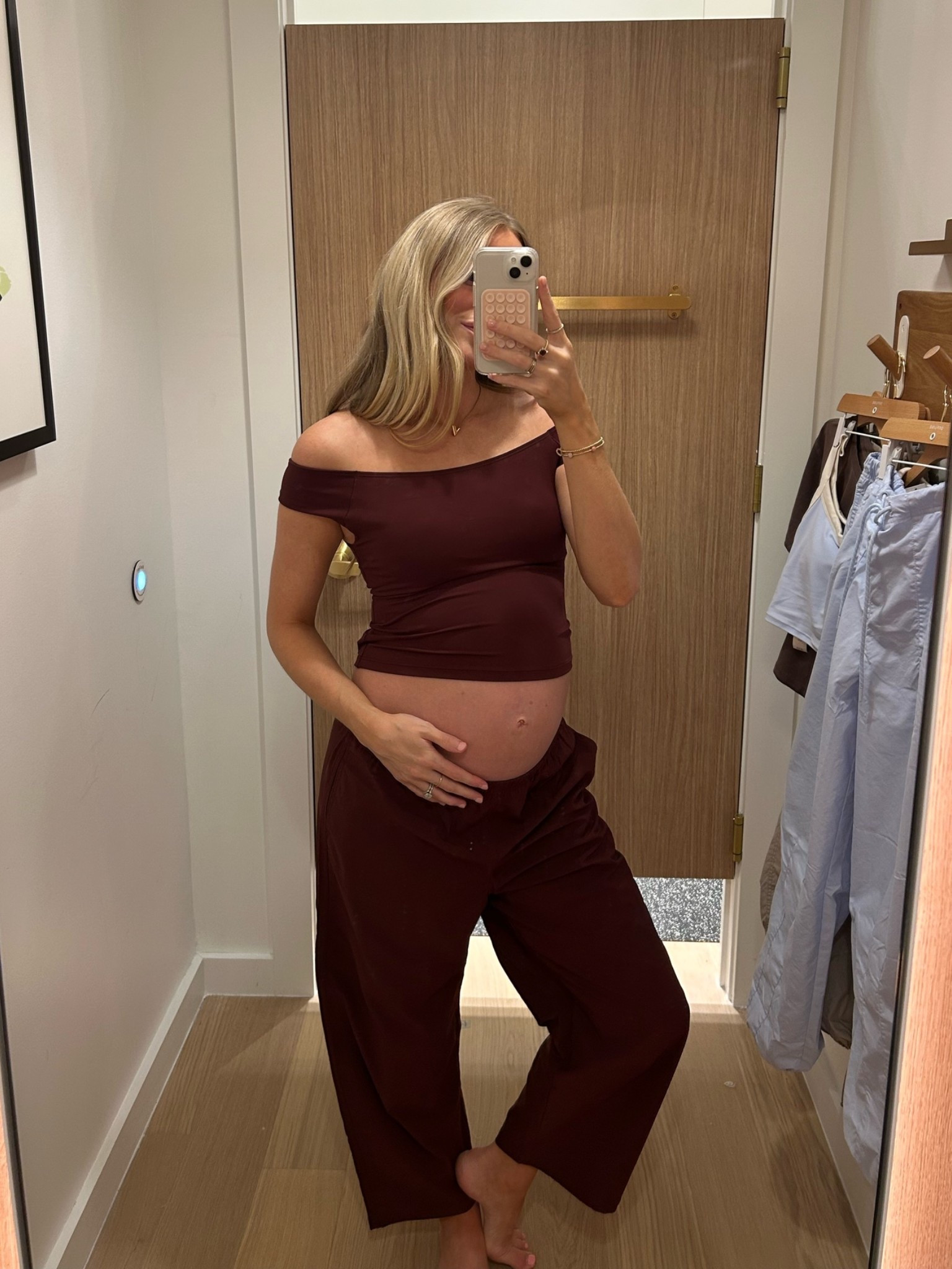 aerie tank (S) & barrel pant (S)

#LTKBump #LTKootd