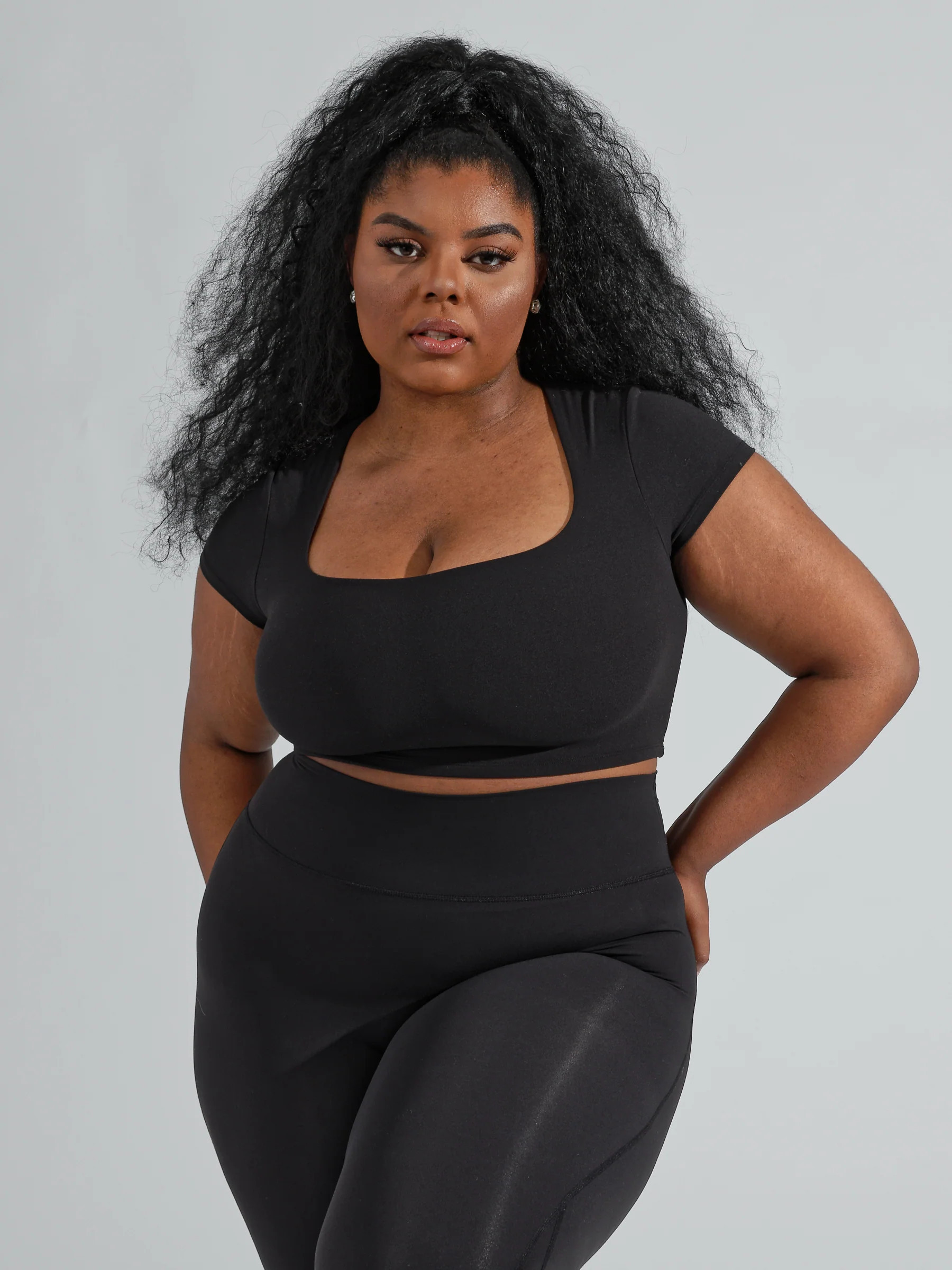 Butter Crop Top - Onyx Black | Buffbunny Collection