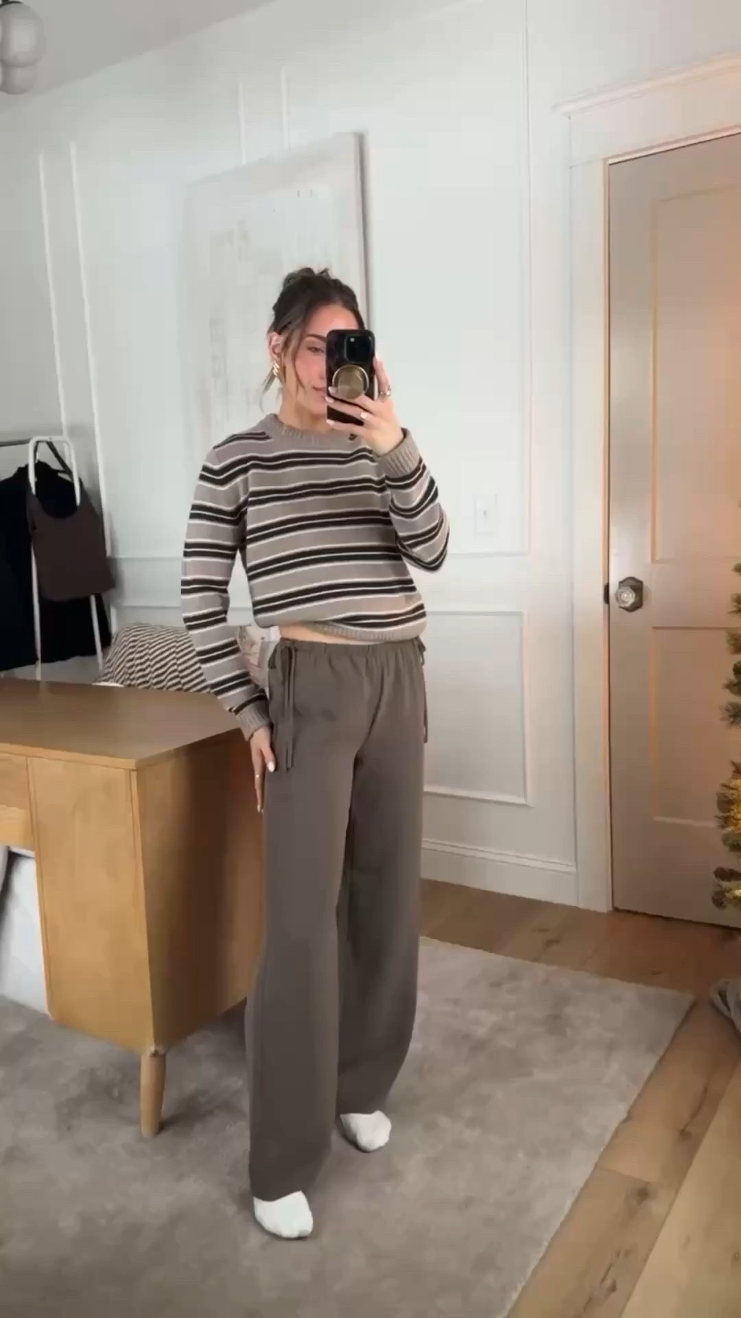 Effortless neutrals for everyday 🤎
This striped knit + drawstring pants combo is one of those outfits you’ll keep reaching for. Cozy enough for at home, polished enough to run out the door. Add a messy bun and you’re good to go.

Linked everything here for easy shopping ✨
#LTKstyle #NeutralOutfit #EverydayWear  #CasualStyle #MomStyle #FallBasics

#LTKselfcare #LTKSeasonal #LTKootd