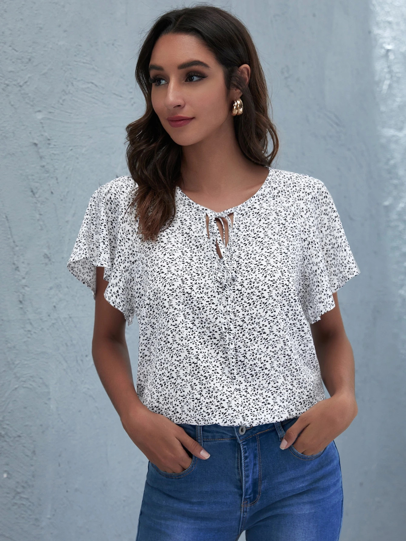 SHEIN Tie Neck Ruffle Cuff Ditsy Floral Top | SHEIN