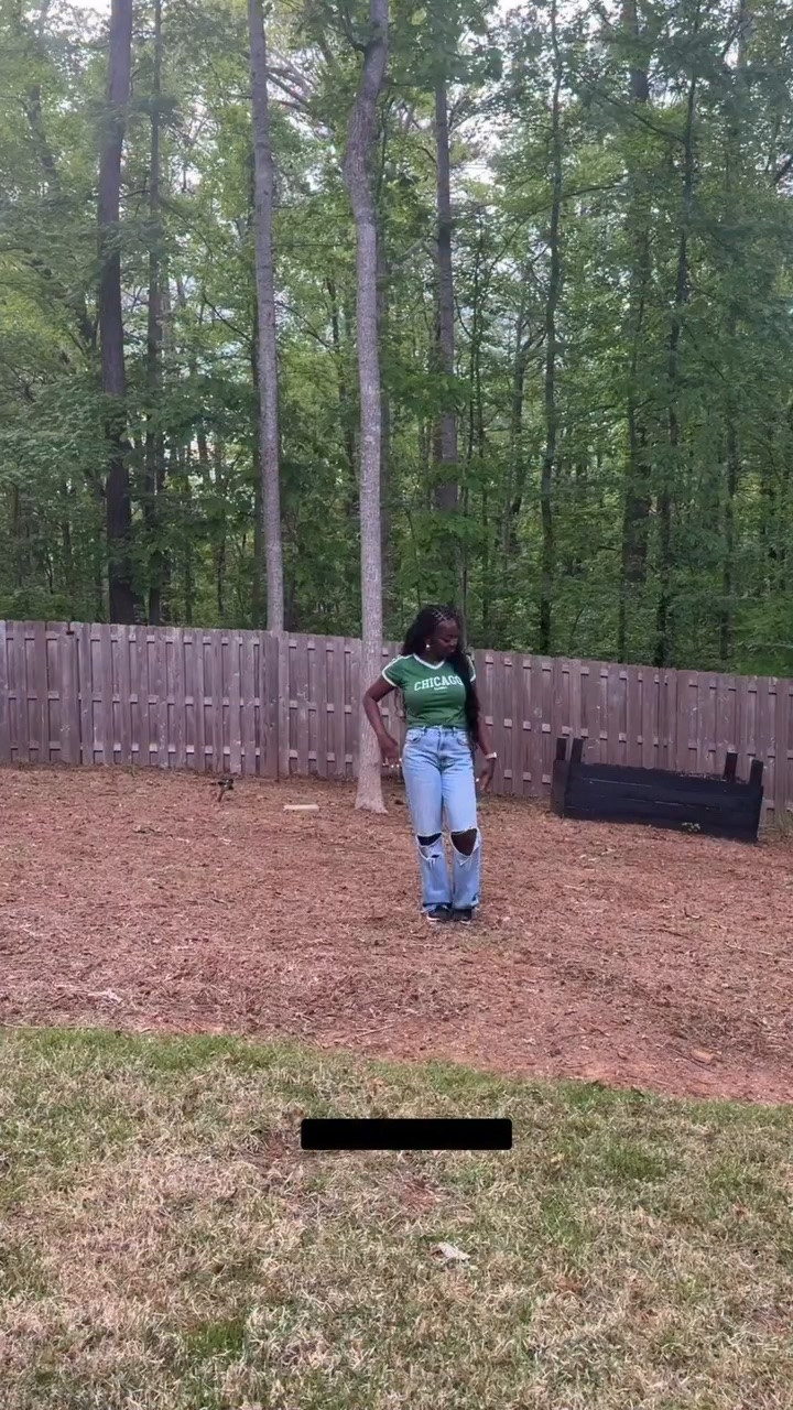 📍Save this post because its about time you stopped wishing and starting doing🙋🏿‍♀️EPISODE 2: Guide to Glow Up Backyard Edition. Here is a way to create the ultimate Firepit this season without breaking the bank or your back. You will sweat a little, but it’s good for you! Comment FIREPIT to have everything I used to pull this space together sent to you in your DM. 

Do you have a space in your yard for this?
