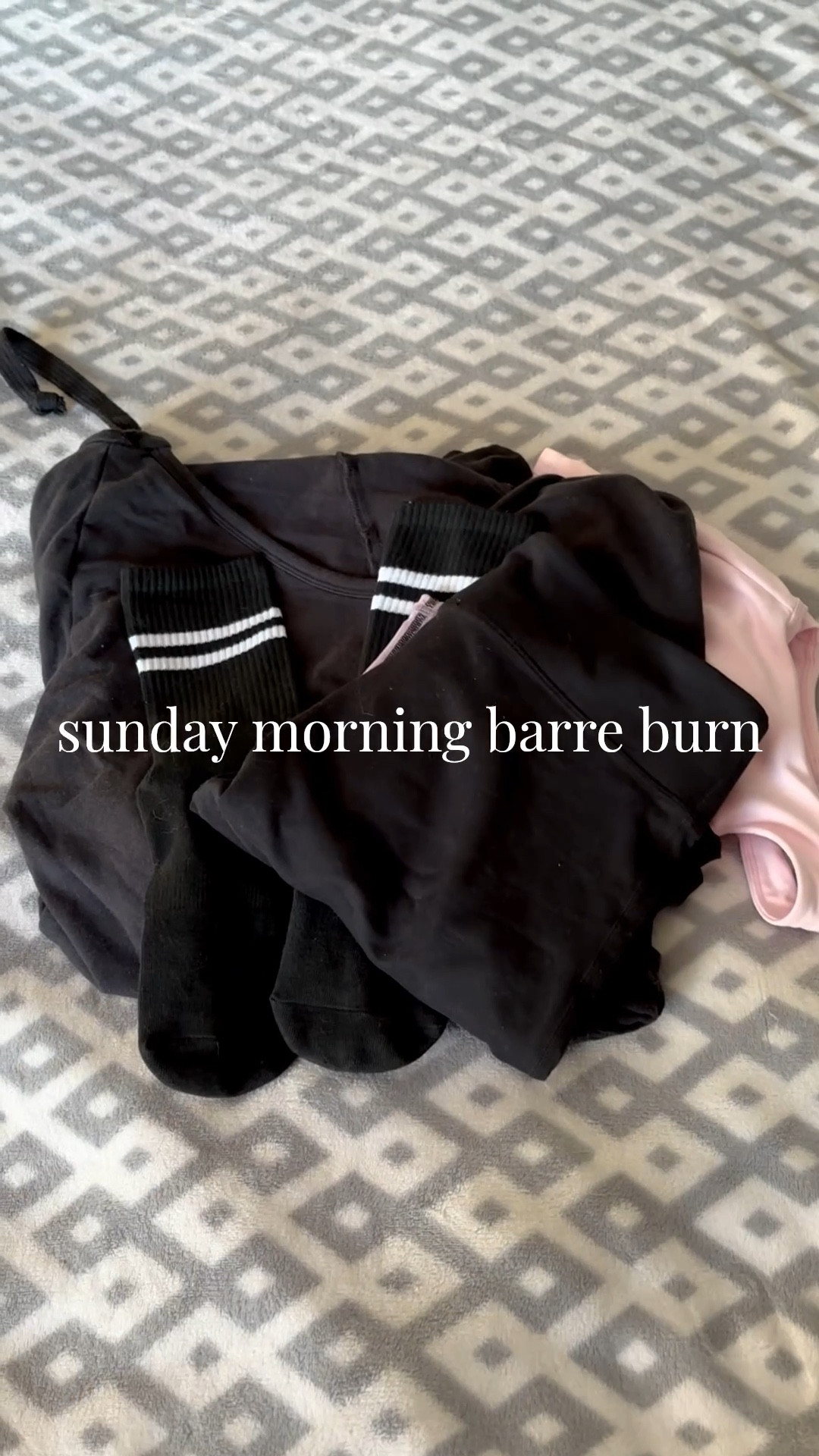 i love starting my morning and week with a little barre. 🧘🏼‍♀️ 



#LTKmorningroutine #LTKgrwm #LTKfitnessgoals