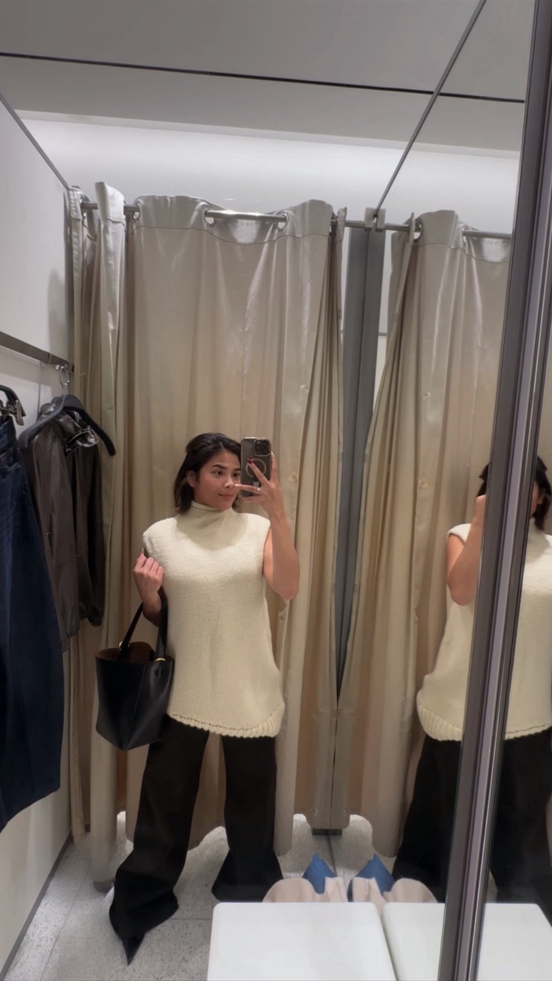 Found the perfect knit vest for layering this season! Shop it below. 👇

#quietluxury #minimalistoutfit #oversizedknit #knitvest #neutralaesthetic #winterstyle #monochromelook #cleangirlstyle