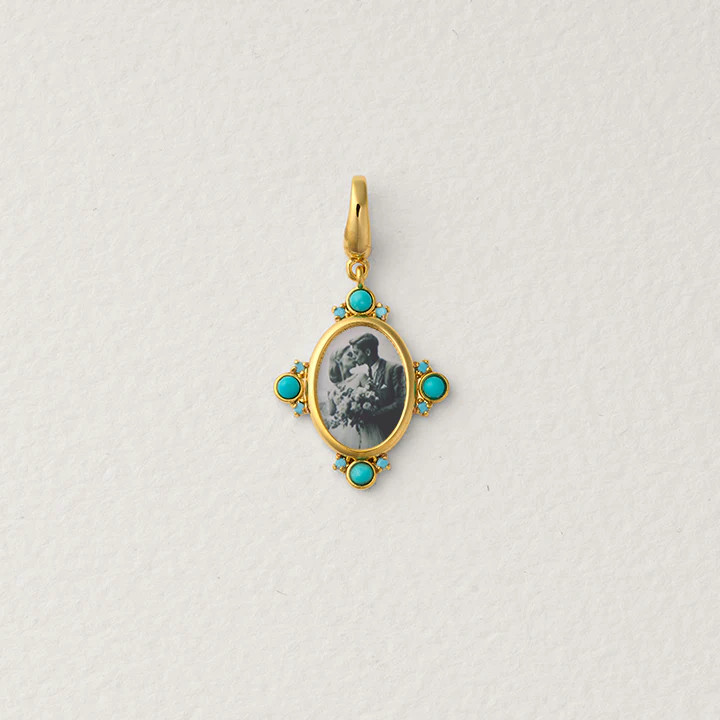 Jean Turquoise Oval Portrait Pendant \u2013 Custom Photo Charm | Raiz
