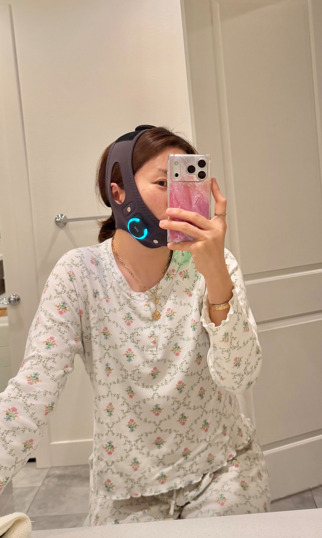 lifting massage band🤍
25%off code MRSRIVER

#LTKgrwm #LTKootd #LTKBeauty