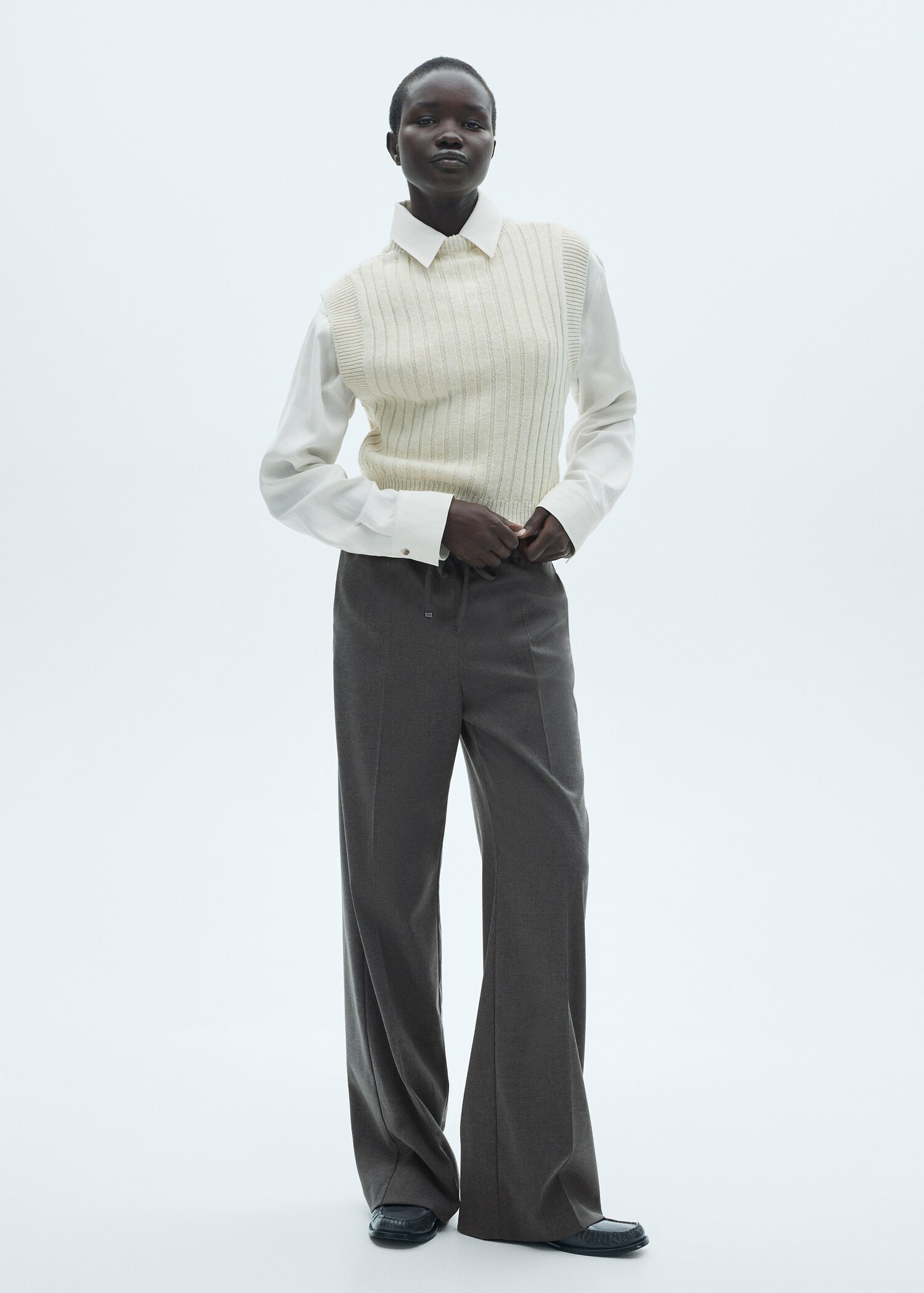 Pantalon droit fluide - Femme | MANGO France métropolitaine | Mango EU