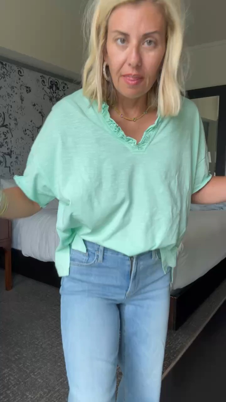 The Amelie Tee we all know and love! This is the petite one/size but I wear the regular length also. I’m in 26 jeans and 7/8 shoe tts. *Use Catherine20 at Allie + Bess

#LTKootd #LTKSeasonal