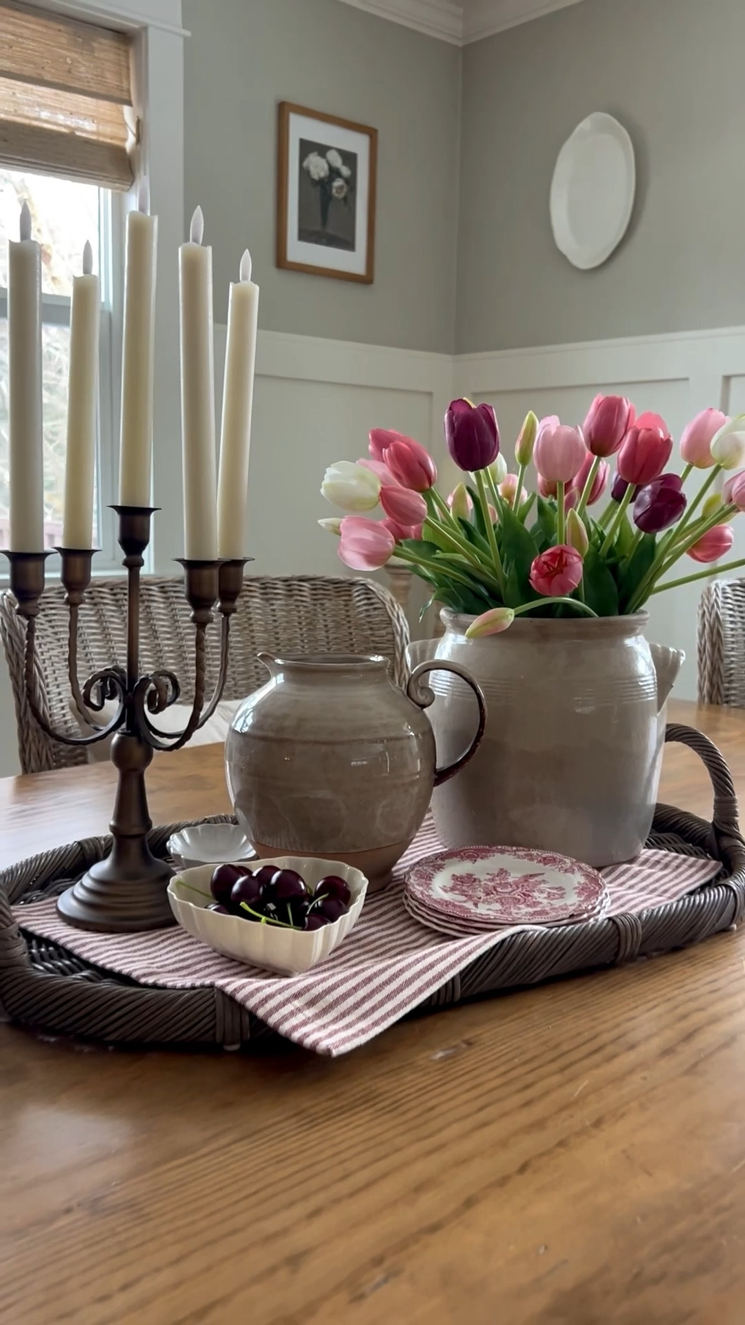 Valentine’s magic ✨ This centerpiece features the prettiest real-touch tulips I’ve ever seen, layered with vintage and antique pieces for depth and character. Soft red and pink touches bring romance and warmth, while carefully stacked elements create a sense of effortless collected elegance.
It’s the perfect blend of timeless antiques, seasonal charm, and romantic Valentine’s vibes — a centerpiece that truly feels curated and luxurious without being fussy 🤍
