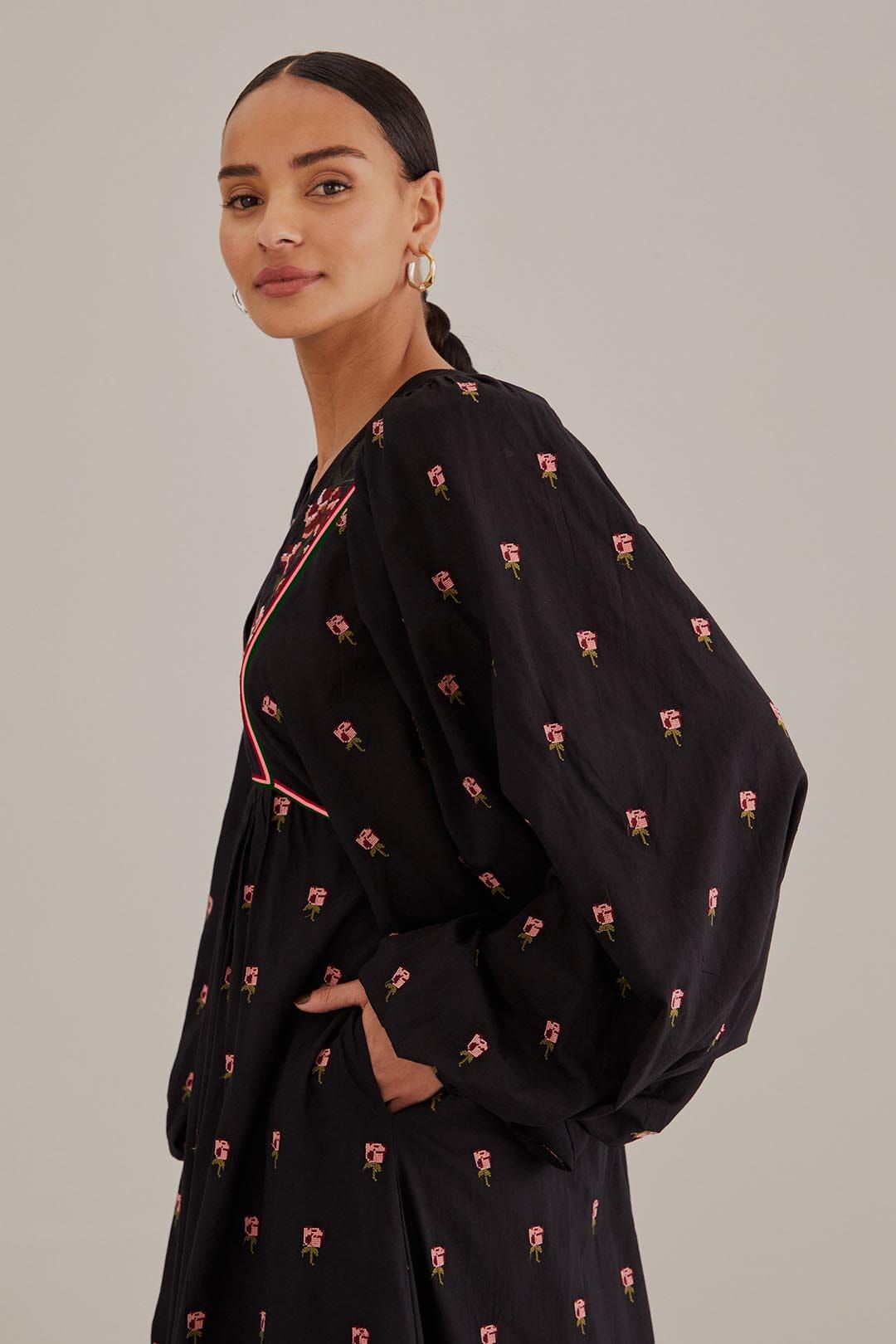 Black Floral Embroidered V Neck Maxi Dress | FarmRio