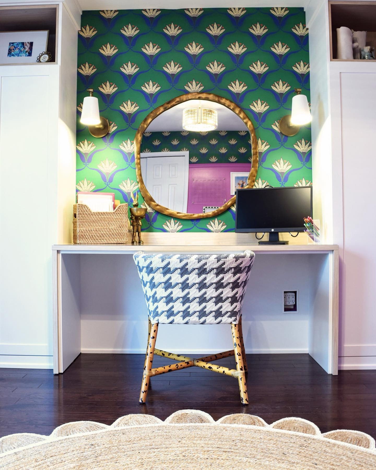 You guys...she's done and I can't get enough of her! 
⠀⠀⠀⠀⠀⠀⠀⠀⠀
My home office has been one design regret after another over the last couple of years. I am not afraid of taking risks...but enough is enough already. 
⠀⠀⠀⠀⠀⠀⠀⠀⠀
From bad lighting to worse paint choices, I just couldn't get it quite right. 
⠀⠀⠀⠀⠀⠀⠀⠀⠀
Enter a collaboration with @calclosets_erin where we designed a built-in desk large enough to spread out and flanked cabinets for a crazy amount of storage, this space no longer makes me cringe when I walk inside. 
⠀⠀⠀⠀⠀⠀⠀⠀⠀
I'll admit, I might just have a new favorite room in the house!