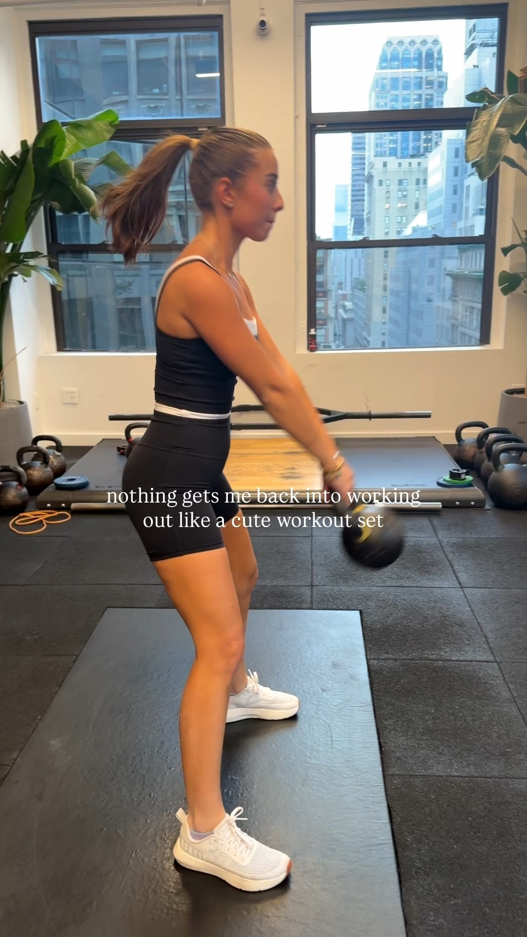 #abercrombiepartner grateful for my new @abercrombie set that got me back in the gym 