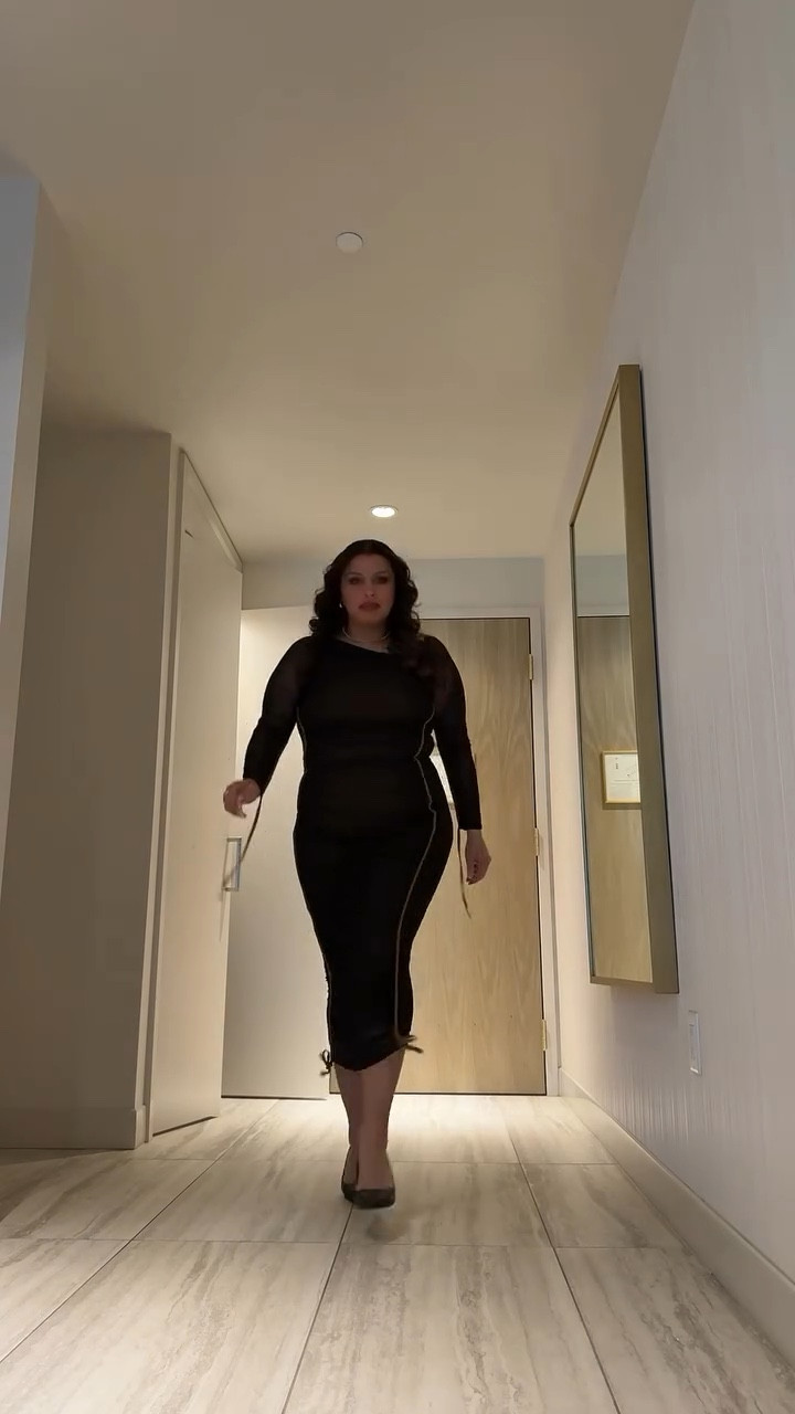 Ready for the night 🪩✨
#lasvegas #vegas #mujereslatinas #makeupover40 #latinacontentcreator