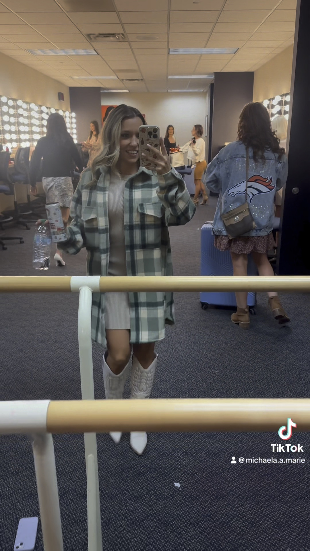 💚💚💚 

#LTKSeasonal #LTKHoliday #LTKStyleTip