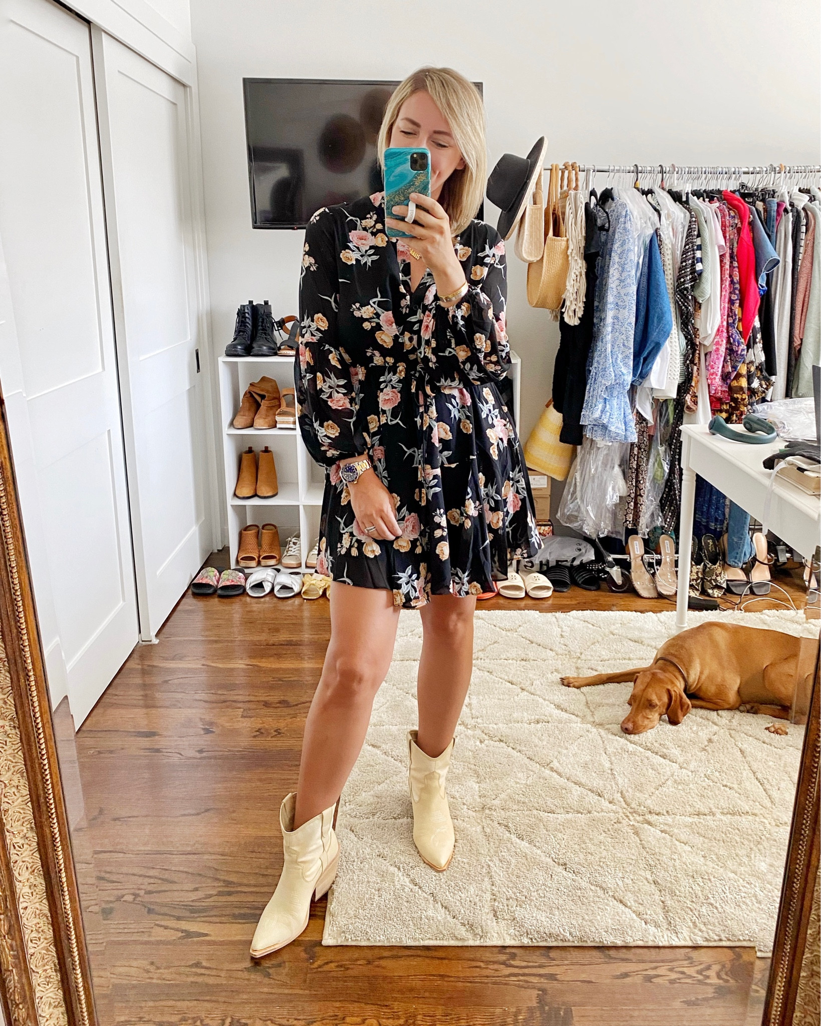 Cute little under $40 Amazon dress 


#LTKunder50 #LTKSeasonal