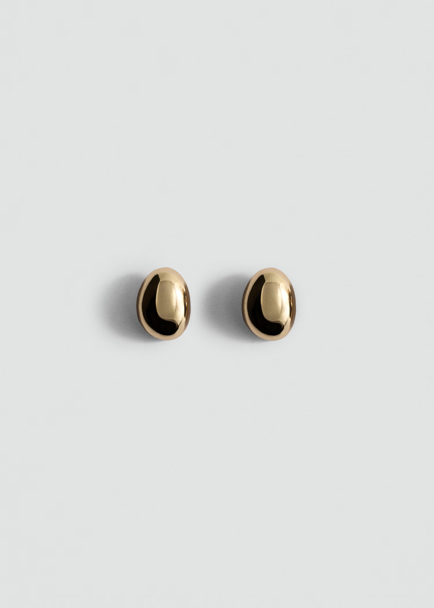 Round volume earrings | MANGO (UK)