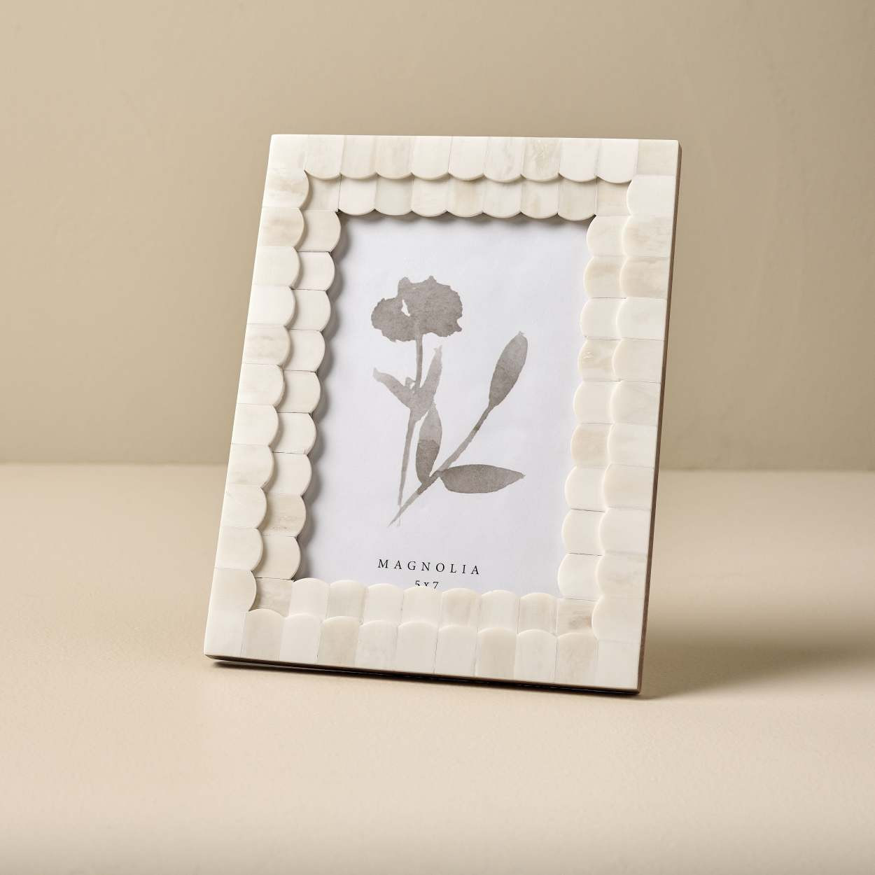 Joan Scalloped Photo Frame | Magnolia