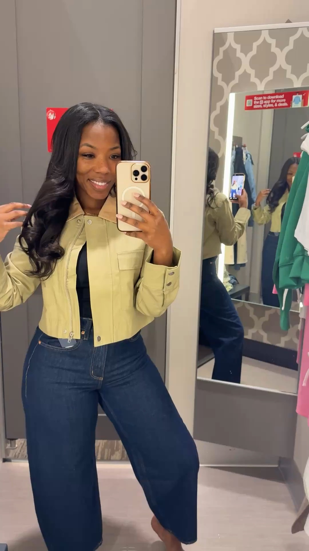 This look is probably my favorite the dark denim with painters jacket is 10/10. 

#LTKSpringSale #LTKdayinmylife #LTKootd