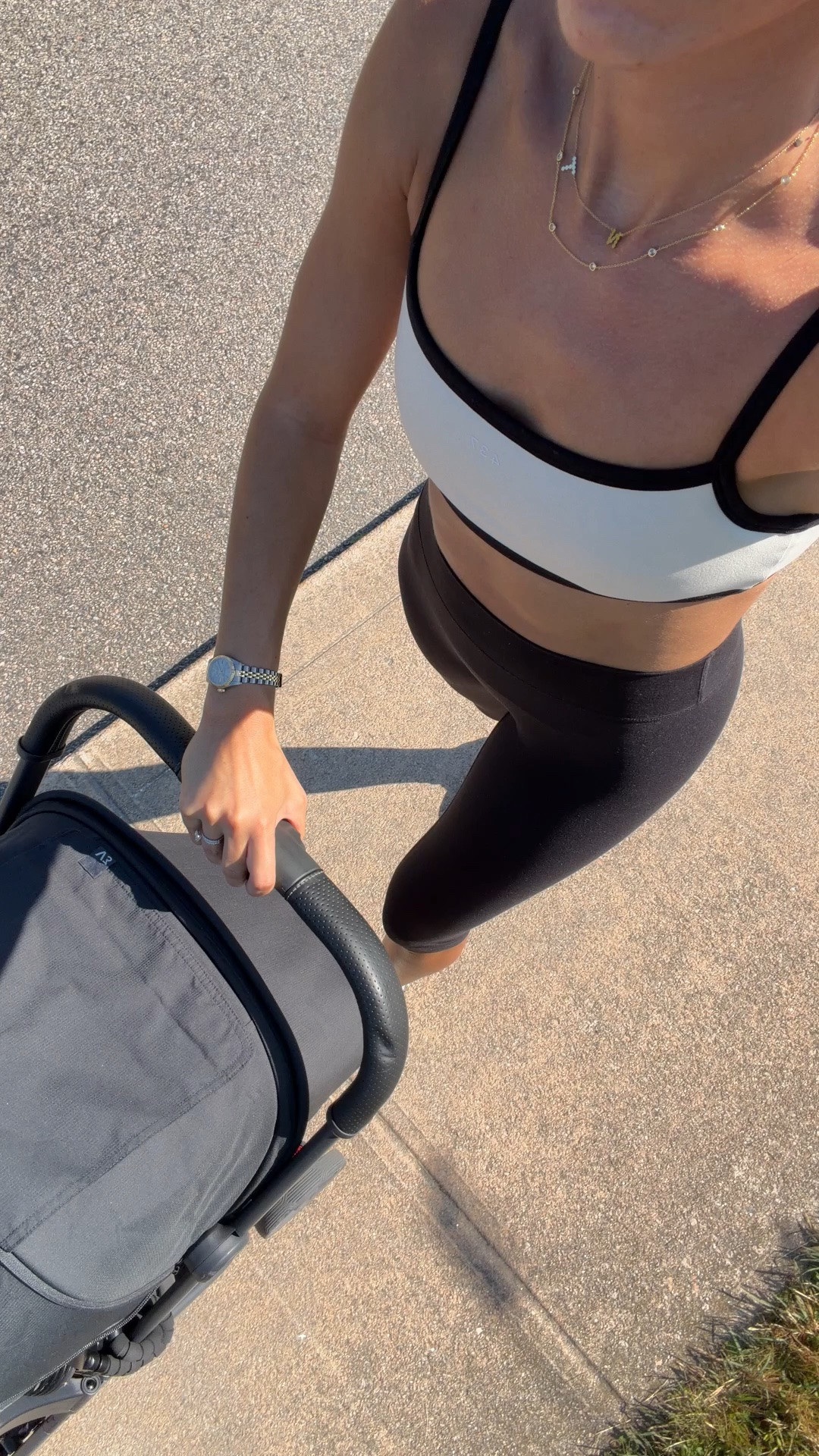 Size XS top and S pants workout set

#LTKootd #LTKfitnessgoals #LTKmomlife