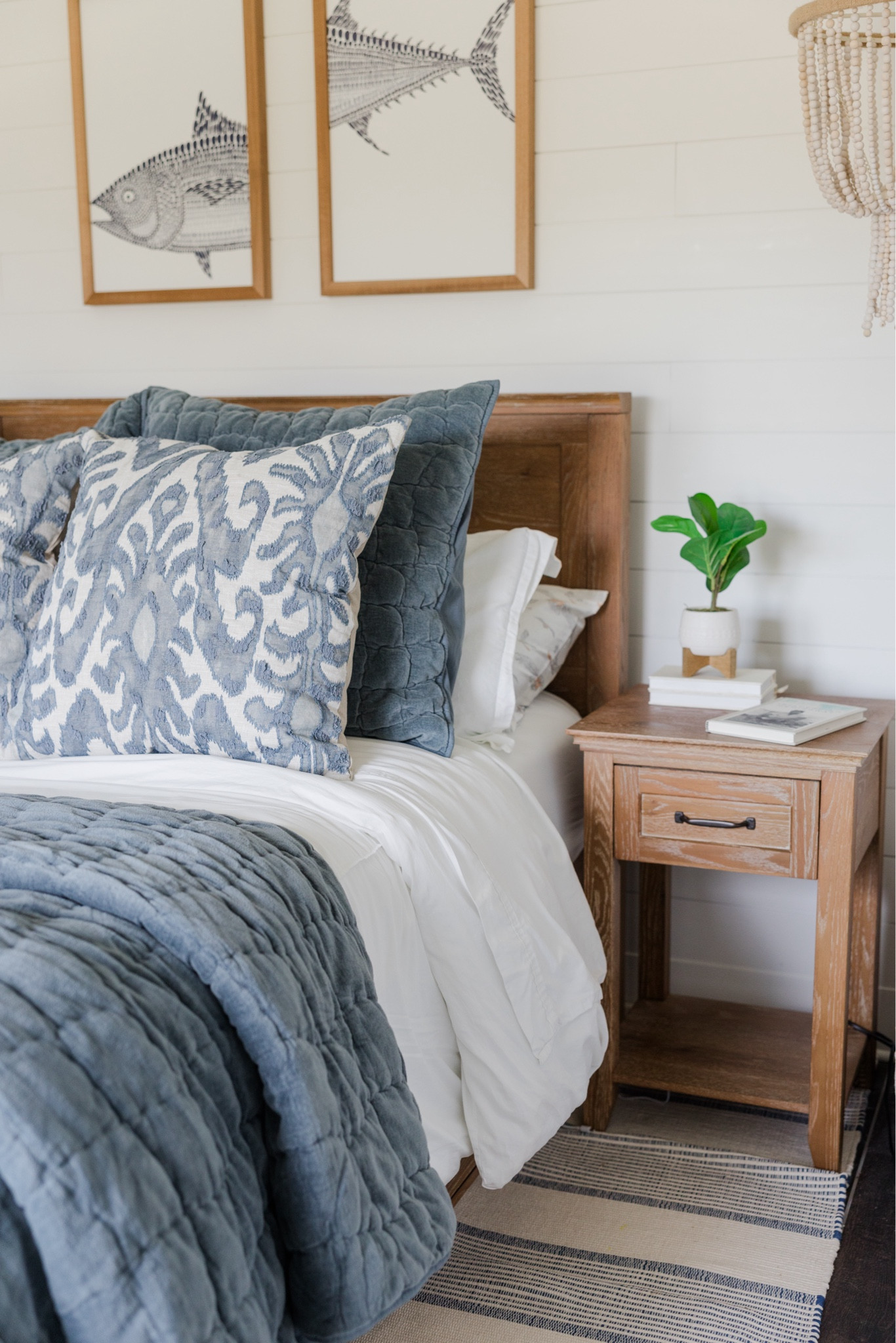 This room has been a revolving door… it started as my teenage son’s room, then I switched out pendants, rug and bedding for an aupair and now it’s sort of a hybrid guest room / Jack’s room when he comes home. 

@potterybarn #potterybarn #potterybarnteen 

#LTKhome #LTKover40 #LTKfamily