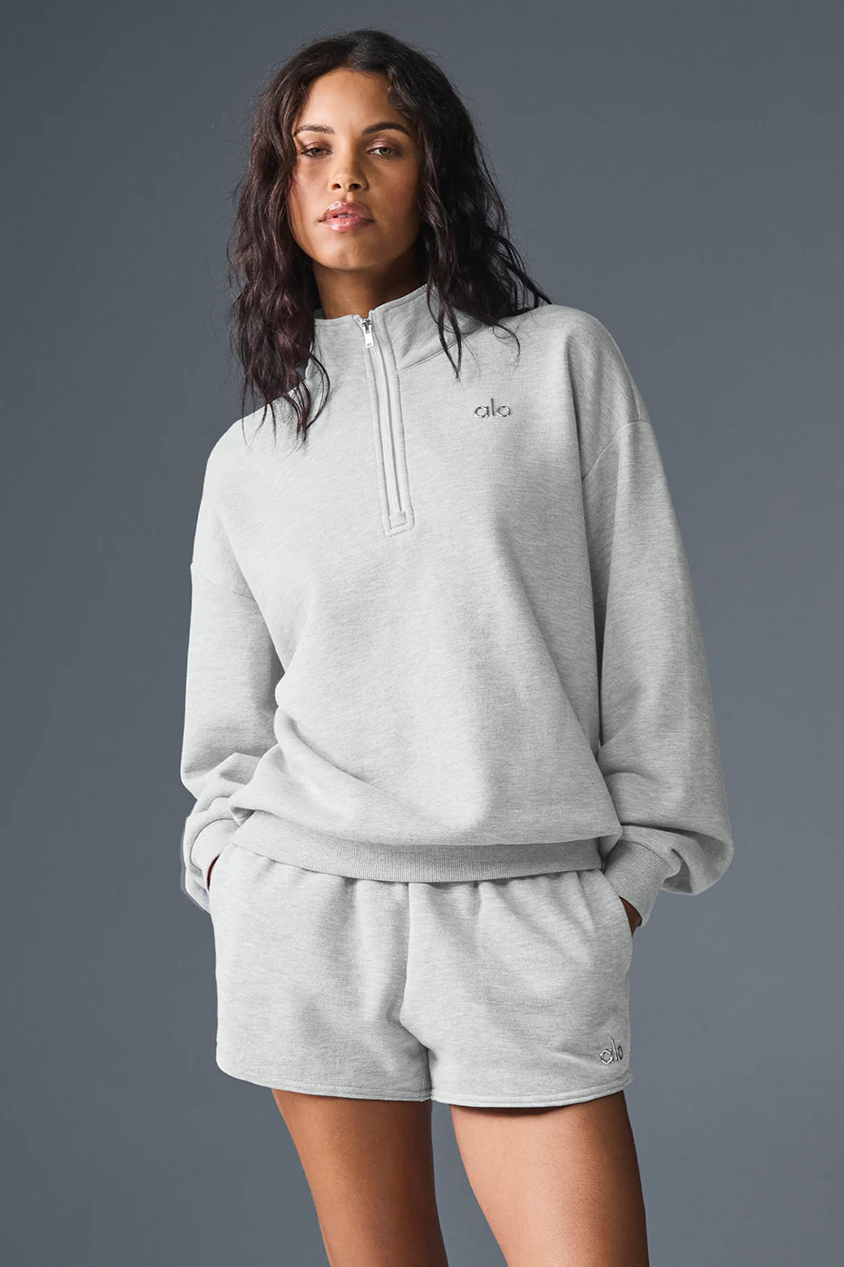ALO | Accolade 1/4 Zip Pullover Top in Athletic Heather Grey, Size: Small | Alo Yoga (US)