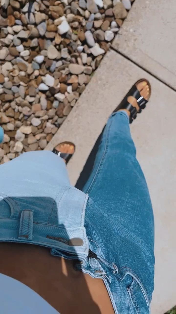 Color Block jeans are the move this year!😍
Wearing a size 4
5”7 130lbs 

#LTKFind #LTKunder50 #LTKunder100