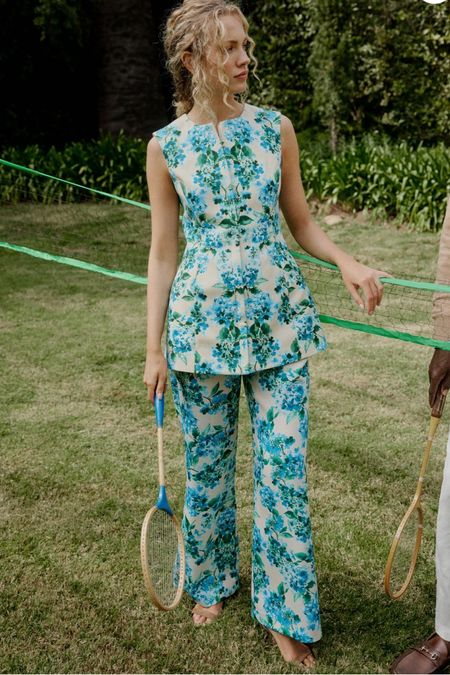 Tuckernuck Blue Hydrangea pants + tunic top. 🩵

Spring outfits, Mother’s Day outfit, floral top, floral pants, pant suit, summer outfits, grandmillennial outfit  

#LTKwedding #LTKstyletip #LTKparties
