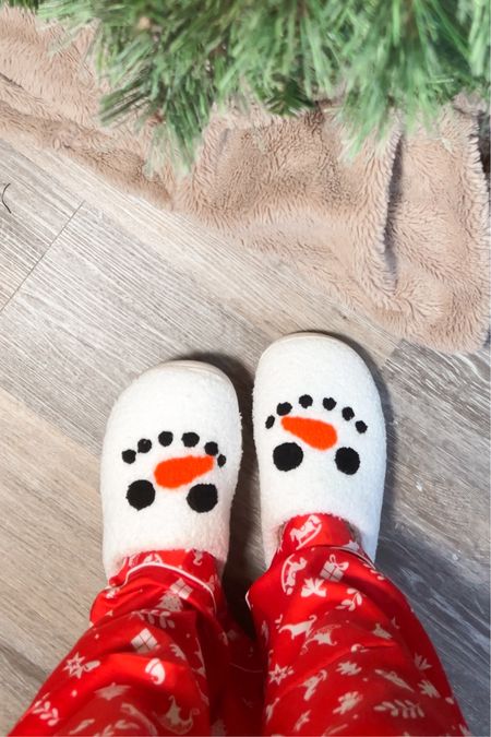 the cutest lil holiday slippers 🥹⛄️🫶🏻 lots of options but I love the lil snowman faces. I did the size 7.5-8 and I’m normally a 7.

#LTKHoliday #LTKSeasonal #LTKGiftGuide
