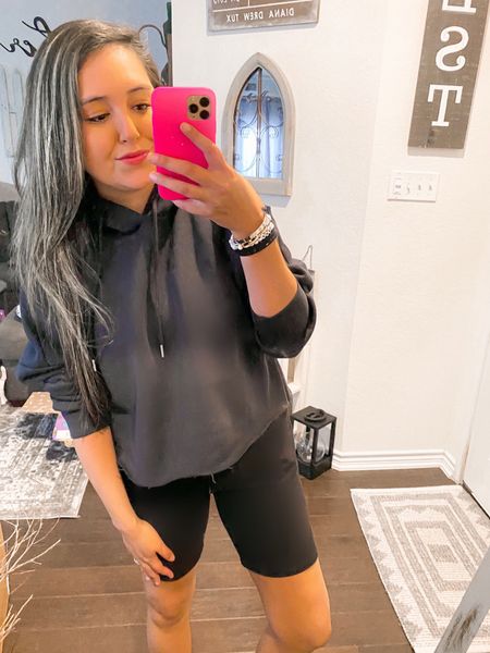 athleisure style
Travel look
Workout outfit
Comfy style
Casual look
Sneakers
Bike shorts
Biker shorts
Off shoulder sweater
Sweater weather
New balance
Shoedazzle
Amazon
H&M
Midsize fashion
Shoecrush
 

#LTKstyletip #LTKunder100 #LTKfit