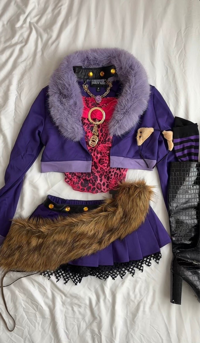 Clawdeen wolf monster high costume cosplay it girl costume Halloween brunette costume October 

#LTKTall #LTKSeasonal #LTKHalloween