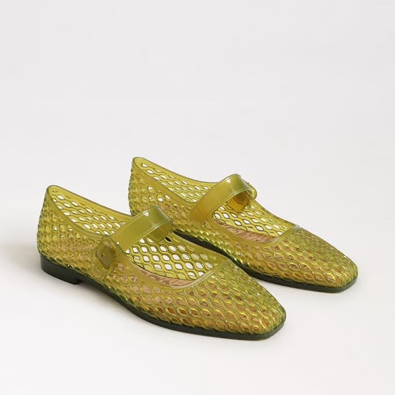 Purchasing these!!! Love the jelly and love the green color!!

#LTKspringtrends #LTKspring #LTKSeasonal