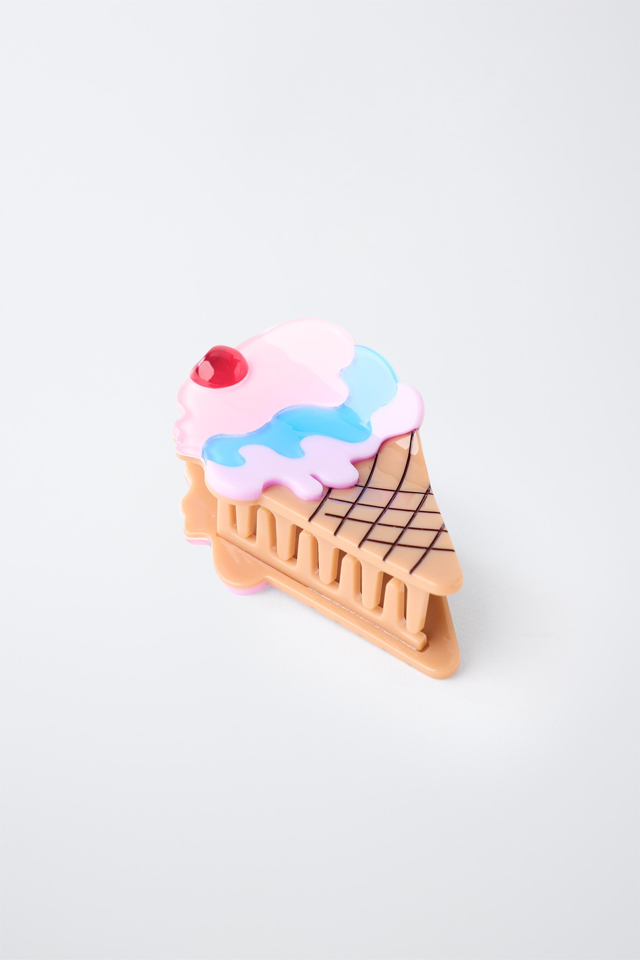 Ice cream-shaped hair clip.Contains small parts, not recommended for children under 3 years. | Zara US