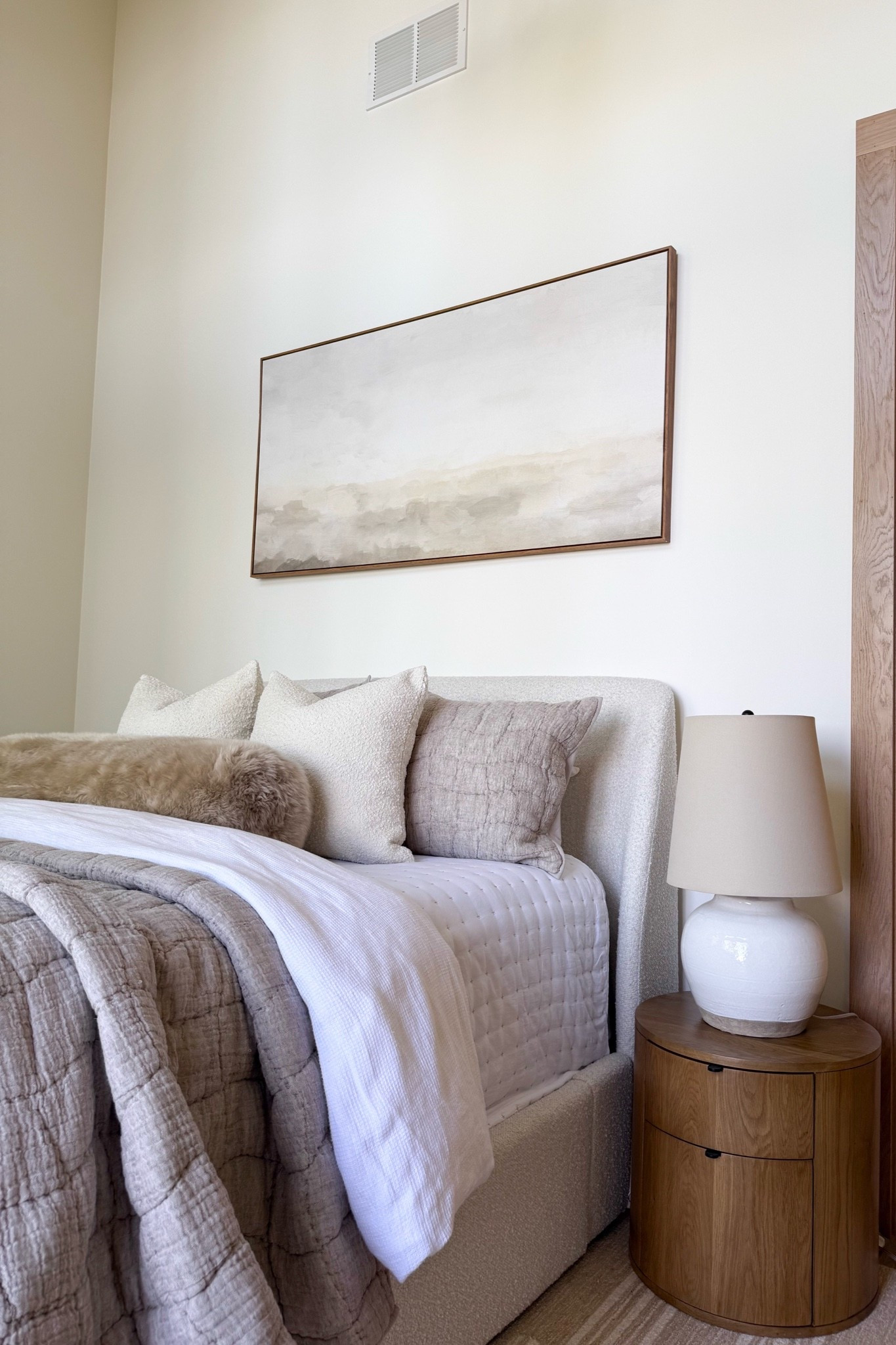 Neutral bedroom favorites at the cabin!

Home, home decor, home finds, modern home, neutral home, organic home, cabin, bedding

#LTKdayinmylife #LTKSeasonal #LTKHome