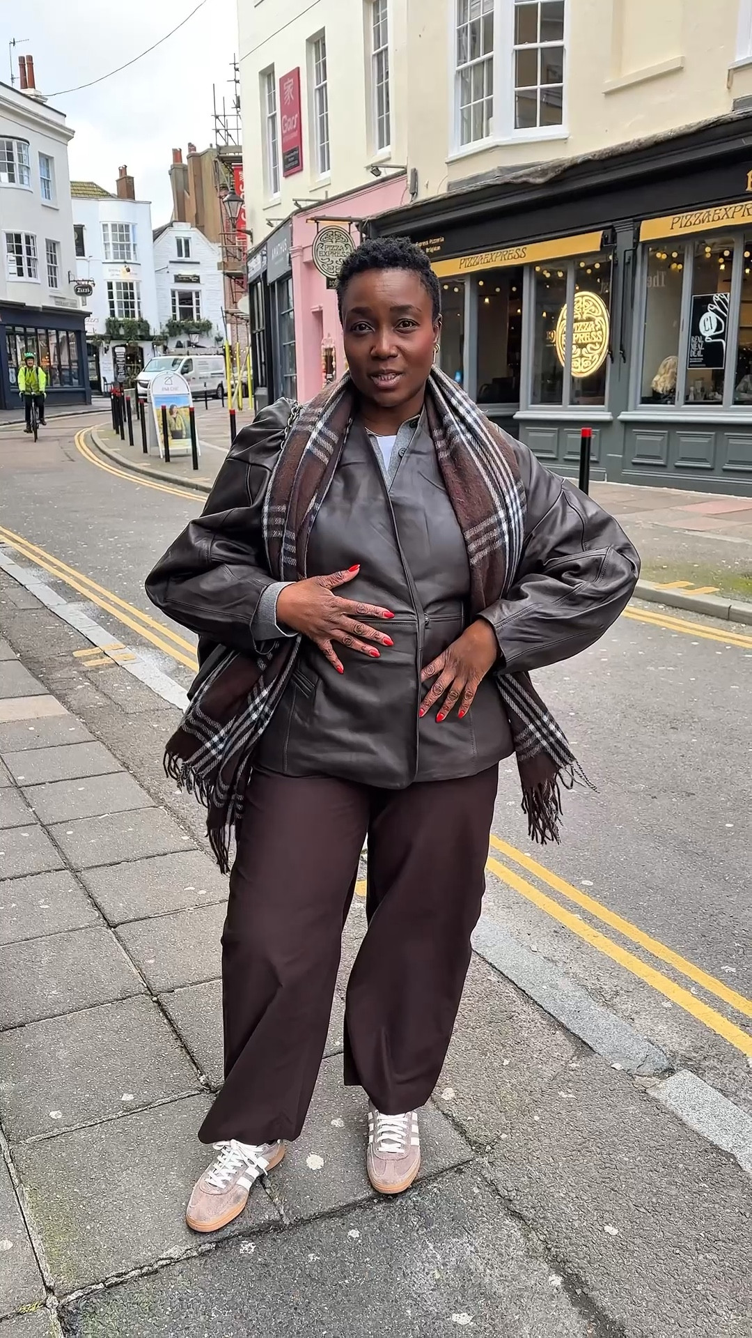 Styling the viral Uniqlo jersey barrel leg trousers with there polo jumper and my fav asos arrange leather jacket I am wearing an xl in the trousers and jumper and a size 18 jacket. 