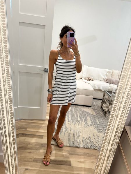 Abercrombie stripe dress size Xs petite 

#LTKfindsunder100 #LTKfindsunder50