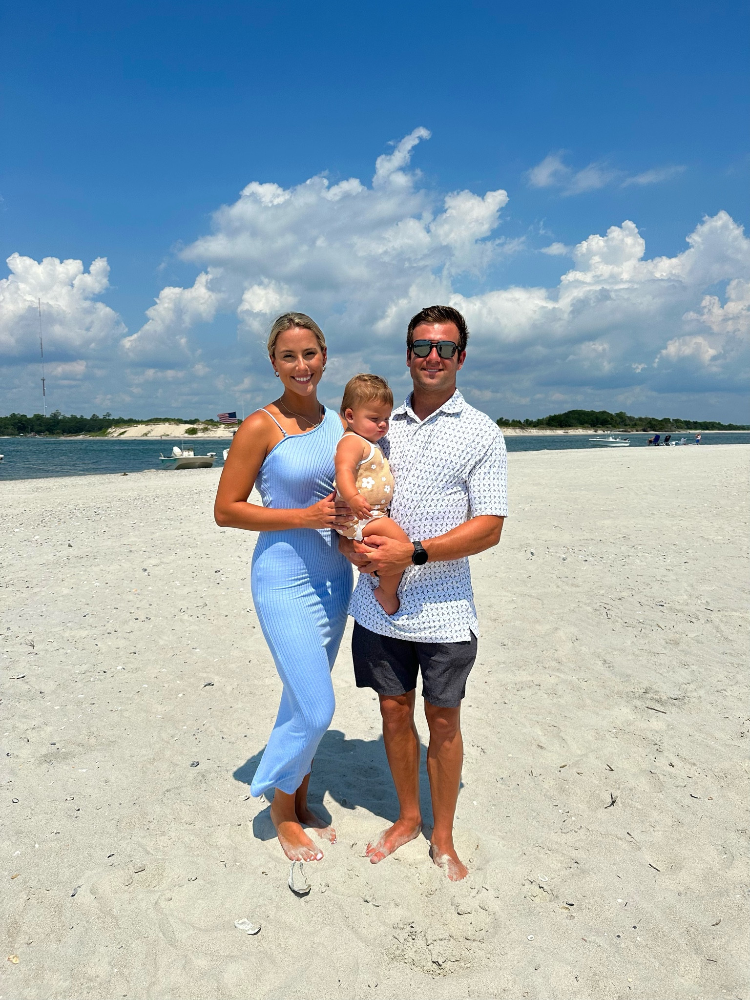 Amazon pulling through with the best apparel I swear 🩵 Great maternity dress to wear with a bump and after!!

#LTKbeauty #LTKstyletip #LTKbaby