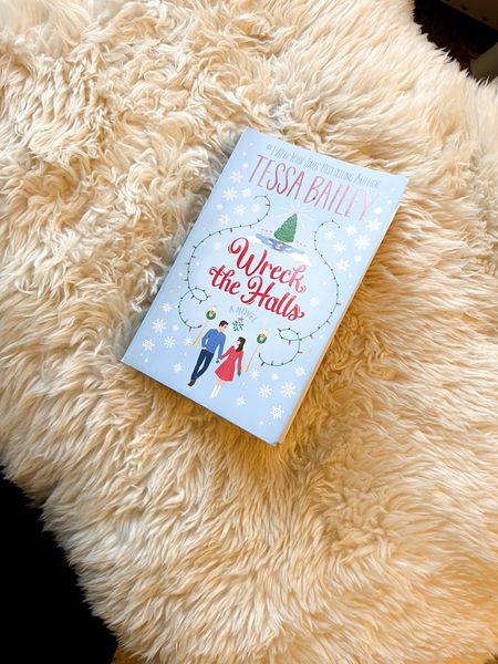Just finished! ⭐️⭐️⭐️⭐️

In pure Tessa Bailey form this book has sweet characters, a good fun story line and some spice 🌶️ (it’s not really Christmasy) but it’s still a cute very easy read  