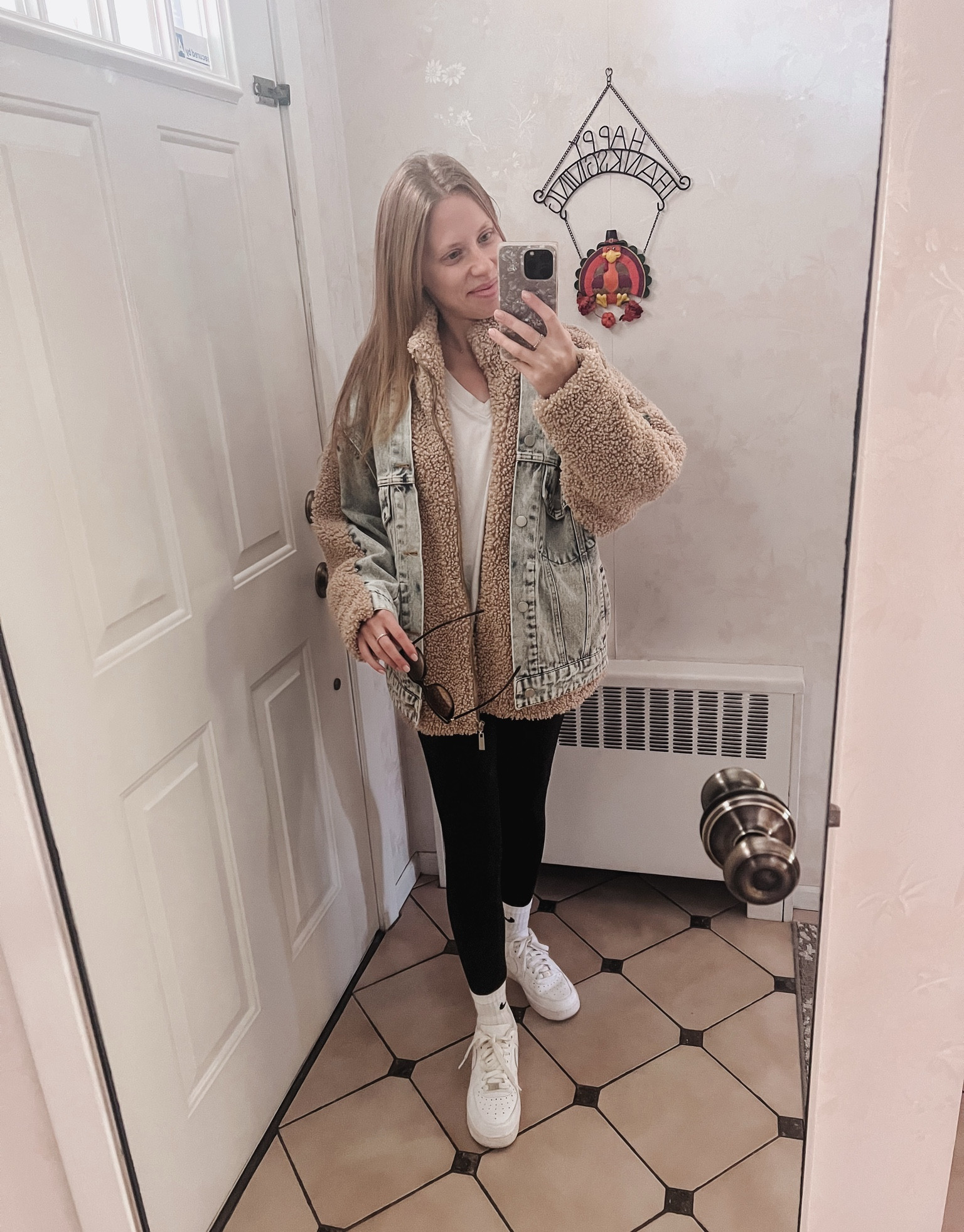 Favorite jacket 🤍🧦

#LTKSeasonal #LTKStyleTip #LTKHoliday