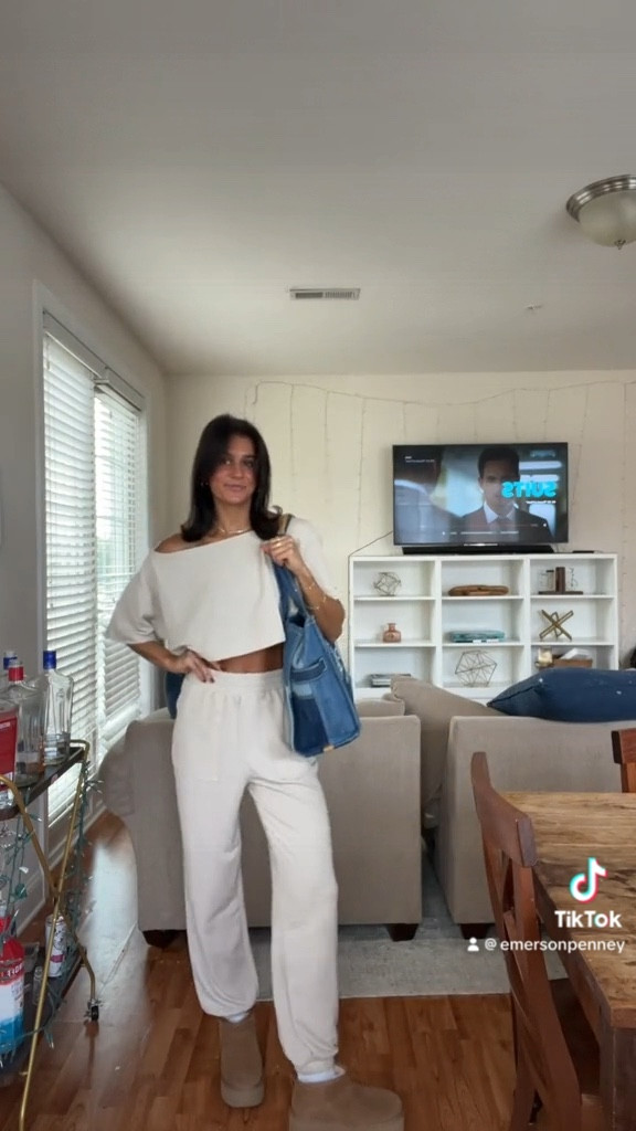 Wearing size XS in both items!! Fits very true to size 