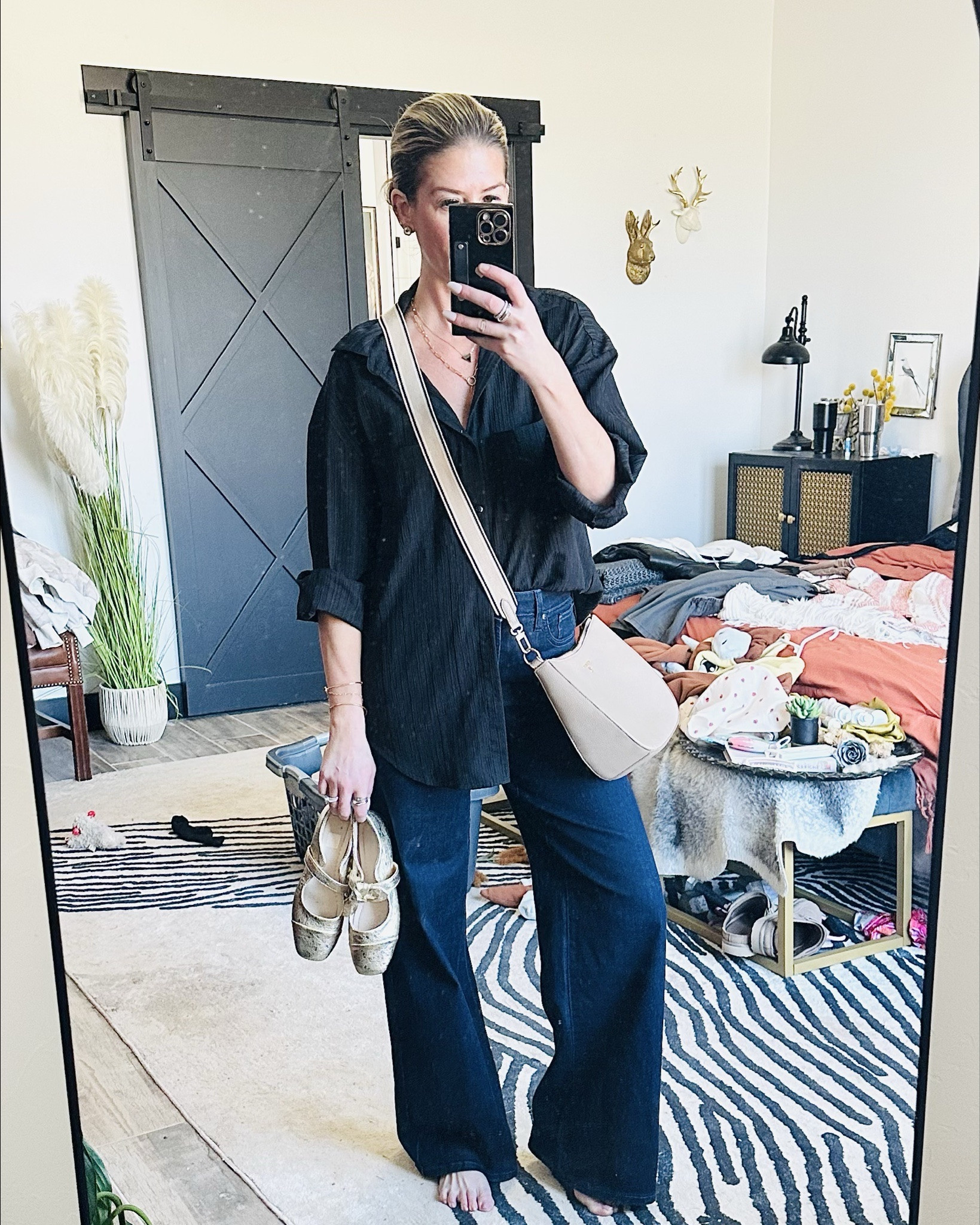 Classy + comfy + a little gold to turn it up!

#LTKMidsize #LTKTall #LTKootd