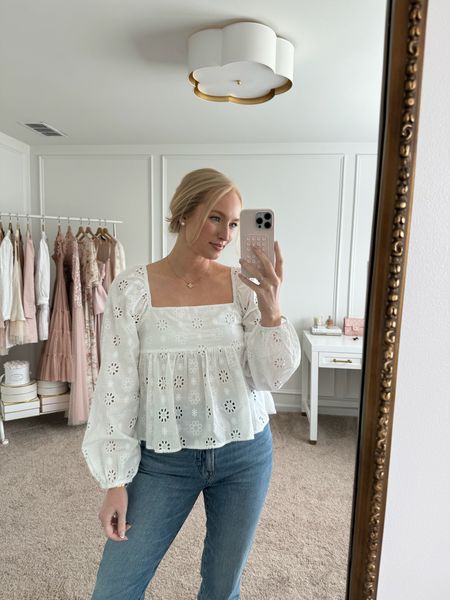 Such a cute and comfortable outfit for brunch out with friends! Wearing size small in the top and size 27 in the jeans. Spring outfits // causal outfits // J.Crew jeans // cute tops // Nordstrom finds 

#LTKstyletip #LTKSeasonal