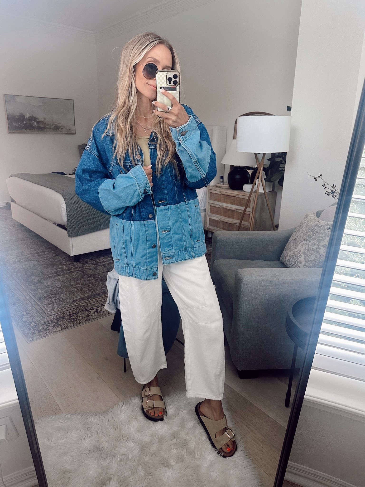 This denim jacket is soo trendy and chic for this Fall. Pair it with your favorite pair of denim & boots! 

Color: (New) LightIndigo Worn in 

Size s / my tts / oversized fit 

#LTKStyleTip