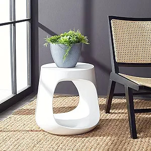 Safavieh Outdoor Collection Vikki Modern Ivory Concrete Accent Table (Fully Assembled) VNN1040B | Amazon (US)