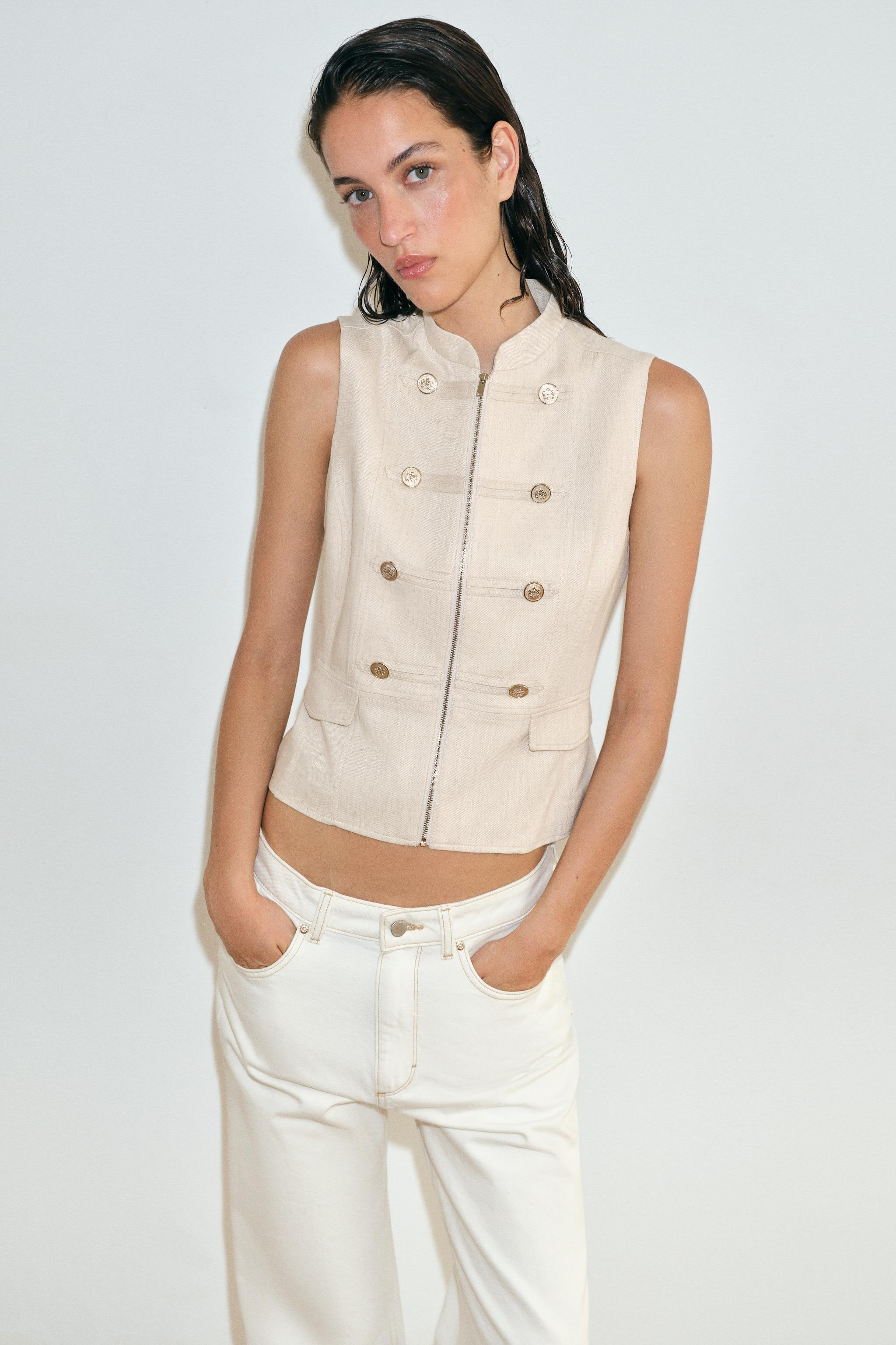 FROG FASTENING VEST | Zara US