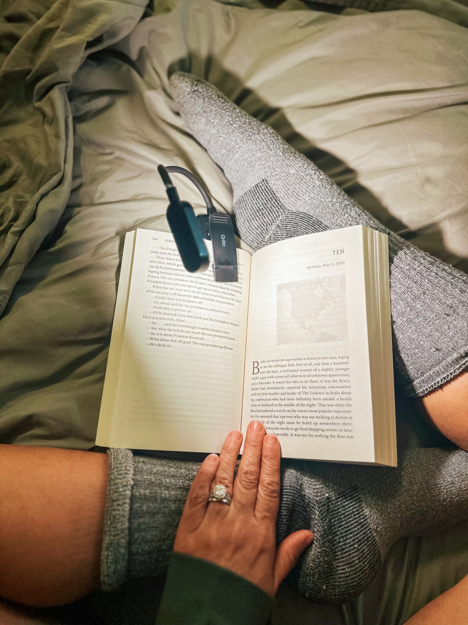 My kind of Friday night plans: cozy wool socks, a can't-put-it-down book, and the MVP➡️ this LED book light. Late-night reading without disturbing your partner = a quiet little luxury. The light is bright enough to read comfortably, gentle on tired eyes, and perfect for when everyone else is asleep but the story is just getting good. Cozy bedtime routine, reader essentials, nighttime reading, and a small upgrade that makes a big difference.

#LTKdayinmylife #LTKmomlife #LTKselfcare