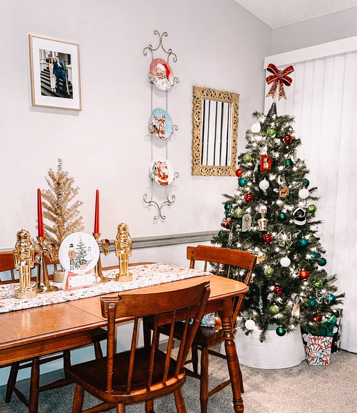 Get ready to deck the halls without breaking the bank! 🎄✨ I found the cutest and most affordable Christmas and holiday decor at Target, Walmart, TJ Maxx, and Marshall’s, perfect for giving your space a classic yet modern vibe. Check out the Packed Party collection at Walmart for festive pieces that are both fun and chic! Whether you’re looking for twinkling lights, cozy accents, or bold holiday touches, these stores have you covered. Tap for all the must-haves to transform your home into a winter wonderland! #HolidayDecor #ChristmasVibes #AffordableDecor #PackedParty #TargetFinds #WalmartHoliday #TJMaxxFinds

#LTKHome #LTKSeasonal #LTKHoliday